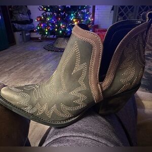 Myra Bag Two-Tone Heeled Boots - Brown and Black